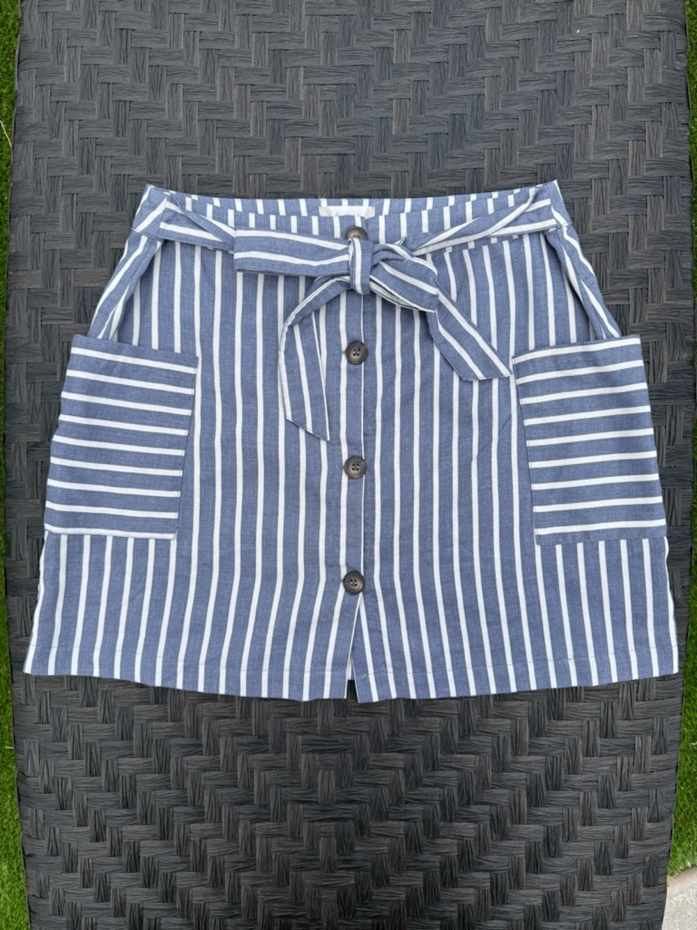 Alter’d State Striped Blue & White Button-Front Tie-Waist Skirt
